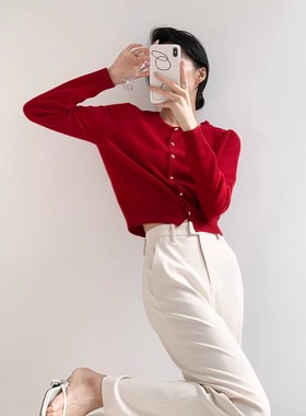 icoco细腻软糯 气质金扣圣诞红色羊毛短款百搭针织开衫毛衣女秋冬