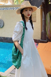 法式复古白色泡泡袖连衣裙女夏季2025新款夏装宫廷风气质洋气长裙图片