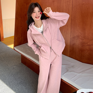 粉色休闲运动连帽卫衣女春季新款温柔系穿搭独特超好看长裤图片