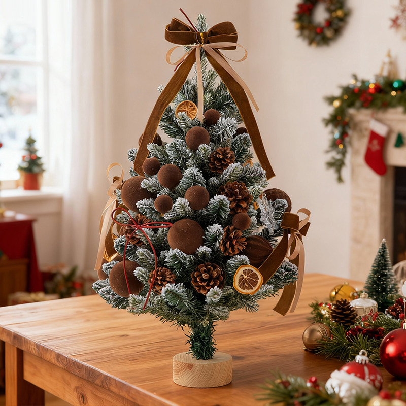 圣诞树桌面摆件迷你小型2025年新款拍摄道具圣诞节装饰品布置创意