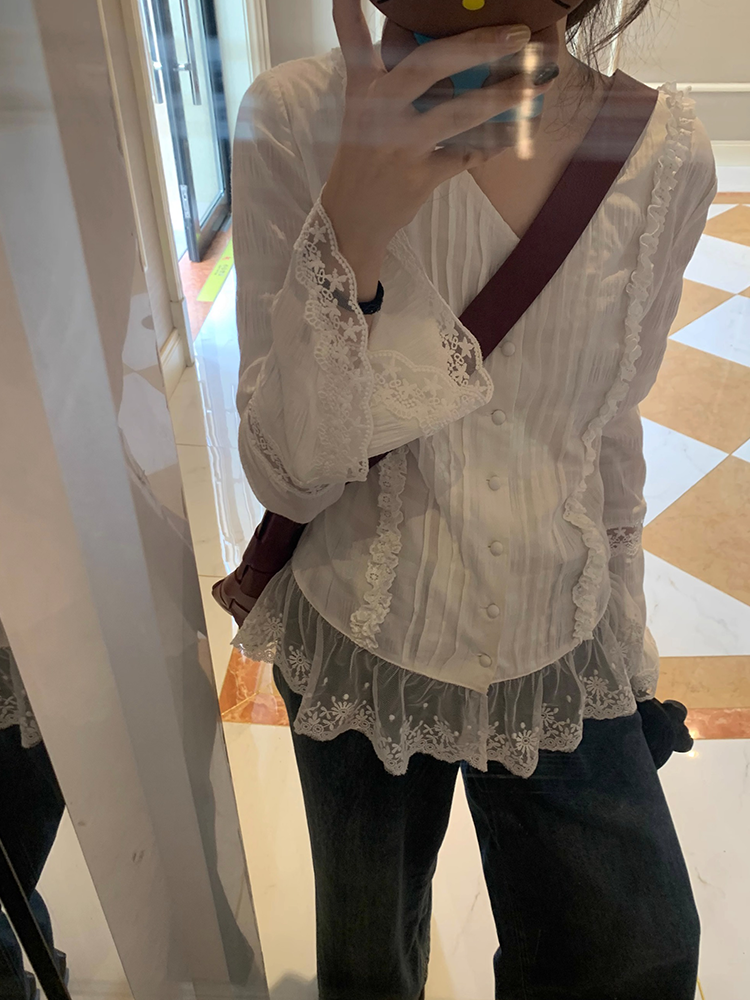 少女感重工蕾丝边长袖衬衫薄款叠穿设计感显瘦时尚收腰内搭衬衣女