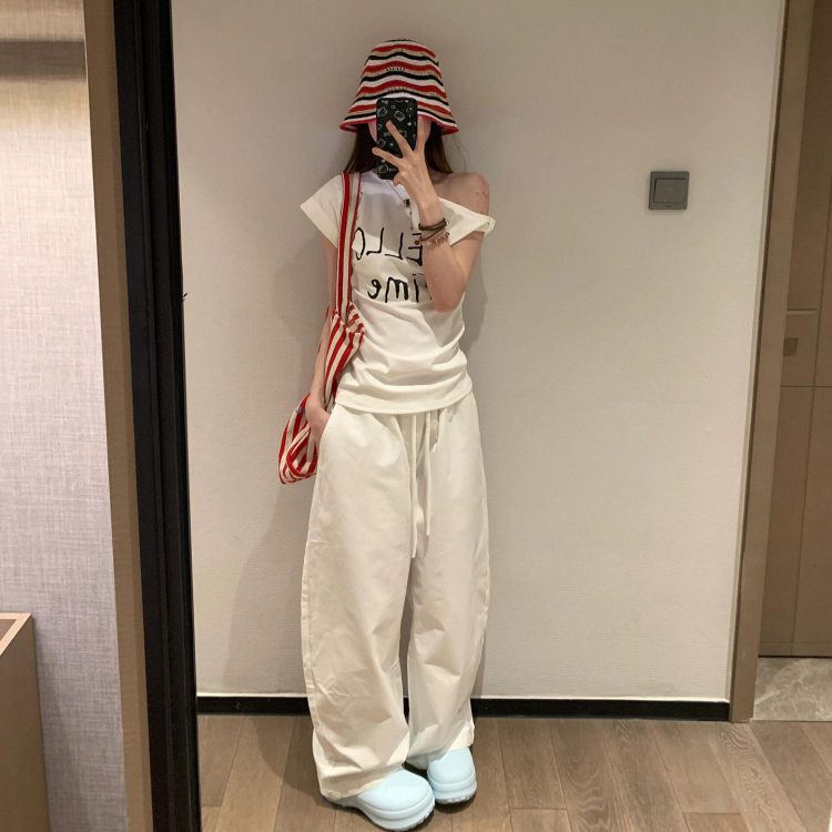 白色斜肩扭结短袖t恤女夏季韩系宽松手绘字母印花小众设计感上衣