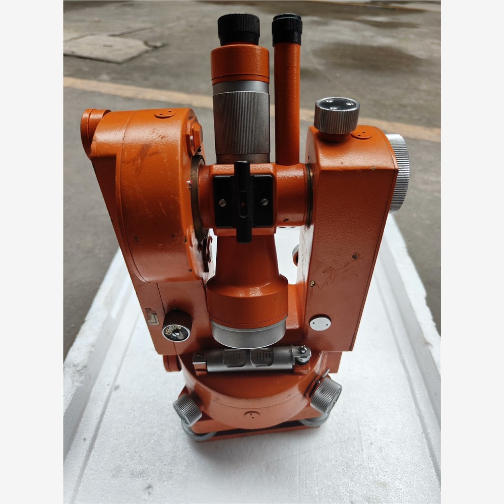 北京博飞TDJ2E光学经纬仪，实物拍摄，成色一般，售出不退不议价