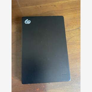 希捷1TB移动硬盘，一手自用，用的比较少。