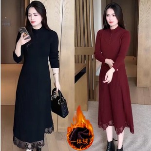 一体加绒加厚长款针织连衣裙女冬季新款时尚洋气配大衣打底毛衣裙
