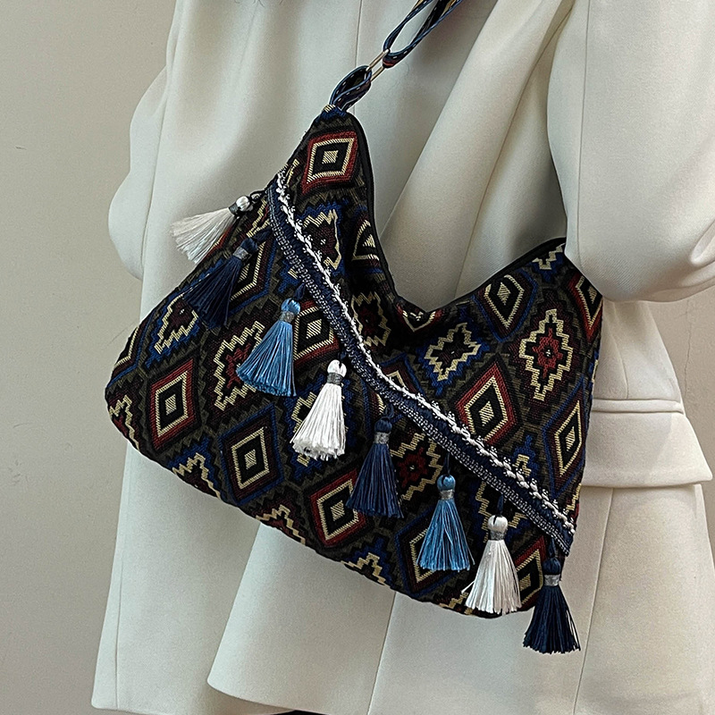 春夏新款民族风复古大容量女士单肩包2025中国风流苏休闲斜挎女包