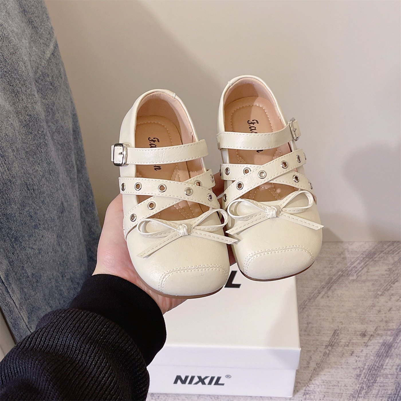 2026年春季新款英伦风女童皮鞋复古铆钉蝴蝶结公主鞋软底宝宝鞋子,童鞋/婴儿鞋/亲子鞋,皮鞋,淘宝优惠券,粉丝福利购,淘宝优惠卷