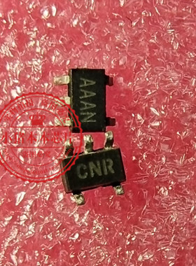 MAX824LEUK+T 丝印AAAN SOT23-5  新的