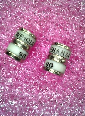 3R090M-6 3R090M6 尺寸长7.33MM 宽5.3MM 1W470K DIP封装 IC 新的