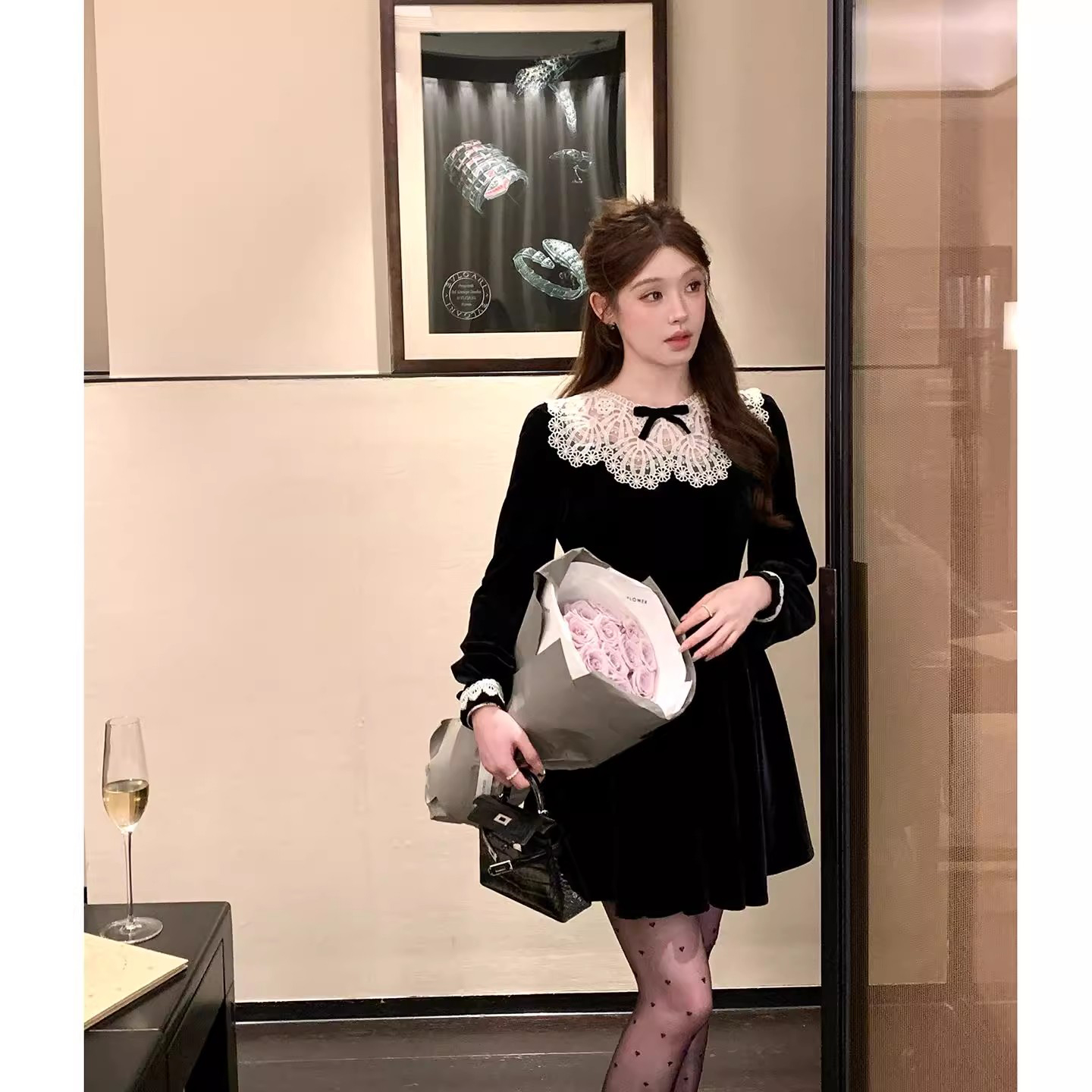 爵莱菲大码赫本千金风拼接丝绒连衣裙收腰长袖小黑裙生日礼裙