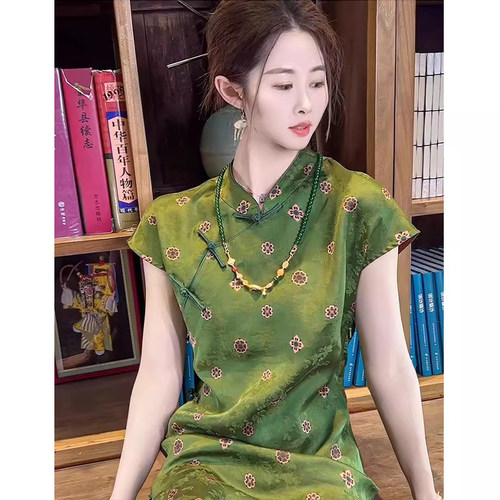 爵莱菲大码高端绿色显白气质国风连衣裙女夏短袖旗袍女新中式女装