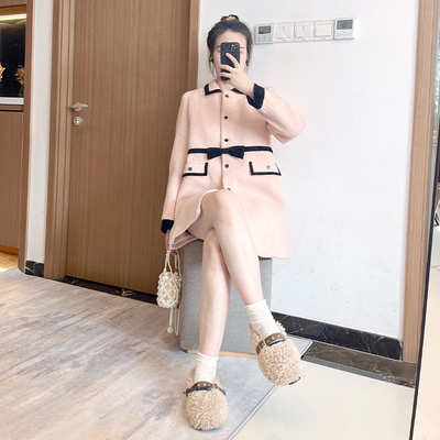 小香风粉色呢子大衣秋冬高级感毛呢外套减龄中长款连衣裙大码胖mm