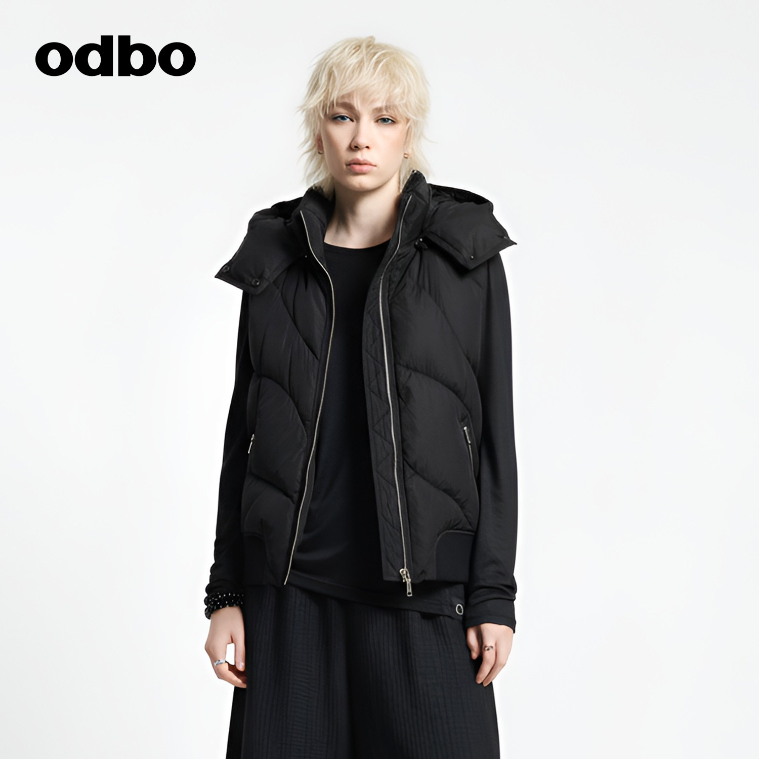 odbo/欧迪比欧鸭绒防寒羽绒服马甲女冬季新款时尚百搭保暖外套