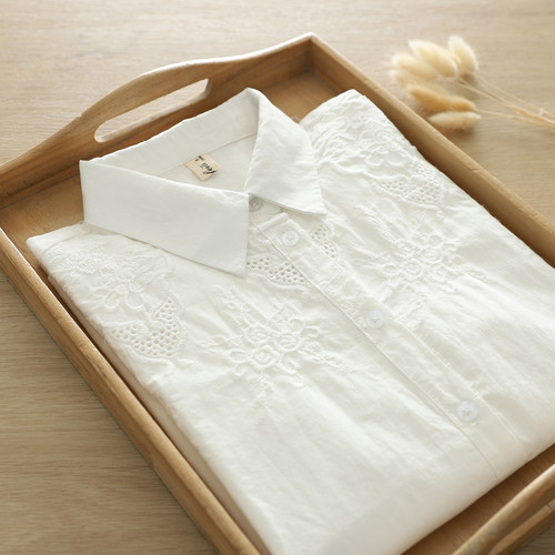 春季新款甜美文艺镂空刺绣纯棉白衬衫女长袖学生翻领百搭打底衬衣