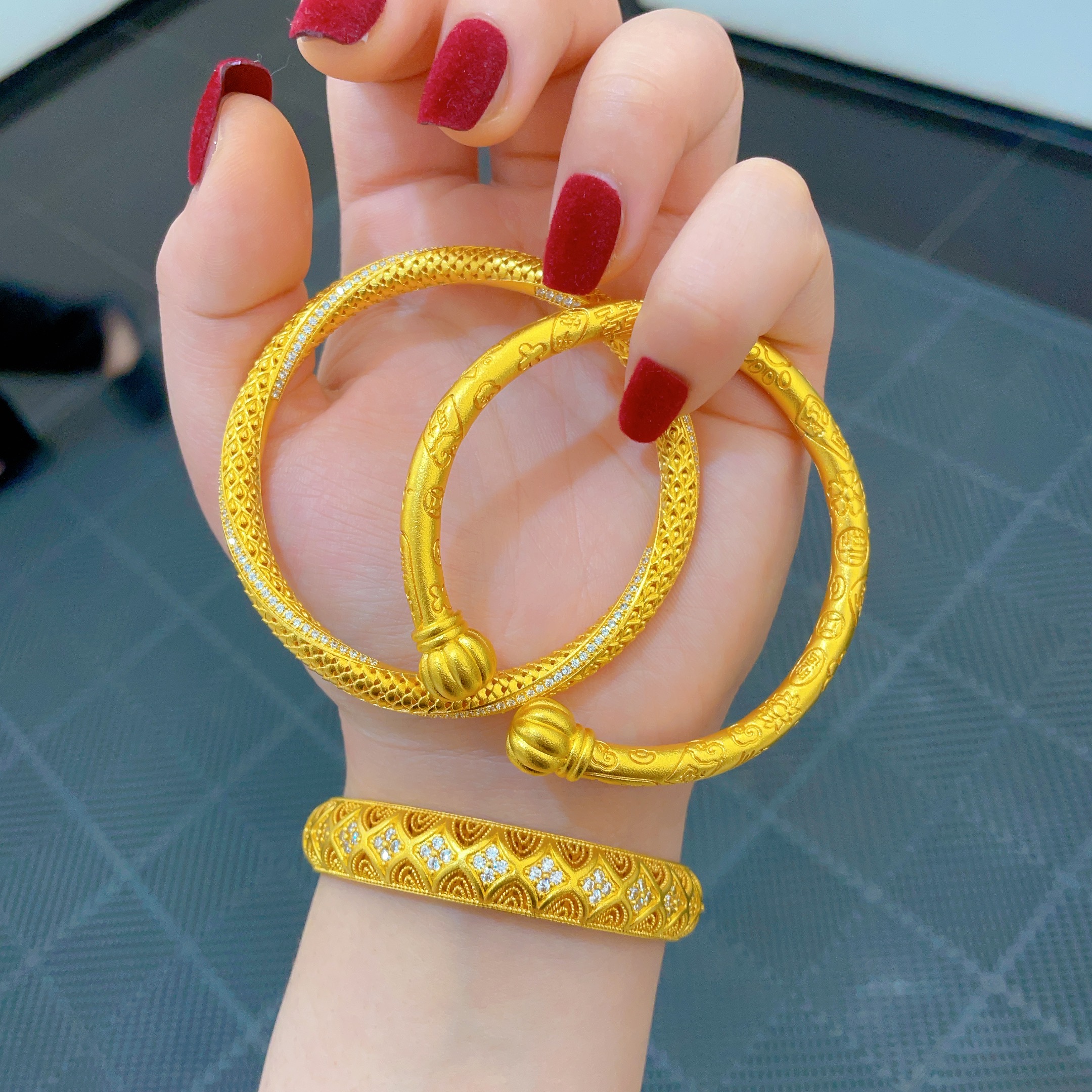 黄金包银手镯女国金时尚款