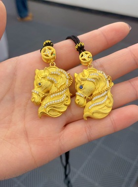 水贝黄金包银浮雕钻石情侣吊坠