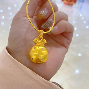 金包銀吊墜黃金色暴富小福袋點(diǎn)鉆錢袋子項(xiàng)鏈女小眾設(shè)計(jì)高級(jí)送女友