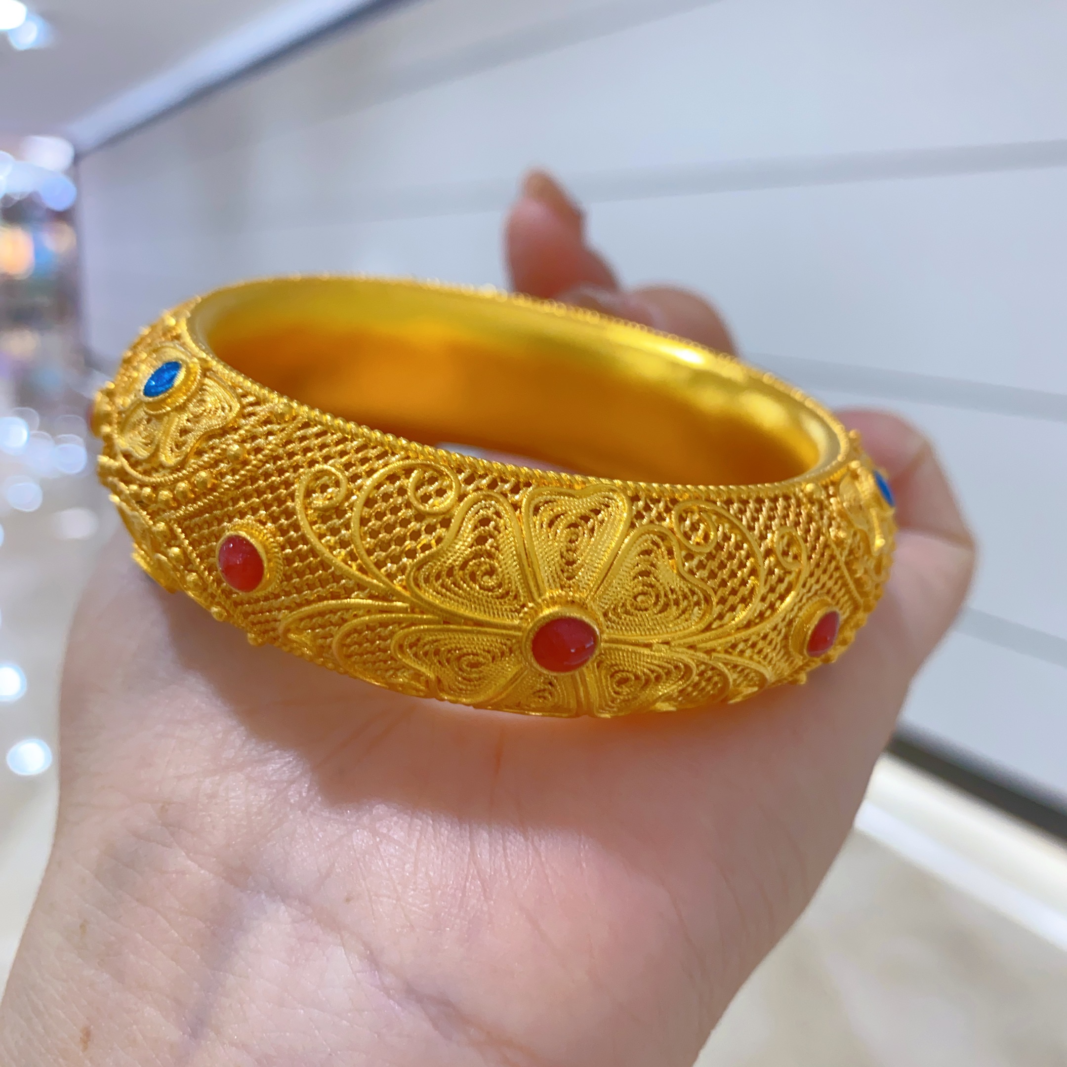 金包银手镯轻奢珐琅彩闭口镯子