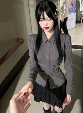 纯欲风jk收腰褶皱衬衫女性感长袖灰色衬衣设计感辣妹显瘦上衣春季