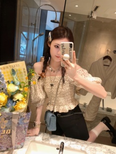 显瘦衬衫 aaaaxbbb 修身 一字肩泡泡袖 雾中少女号 2way碎花上衣短袖