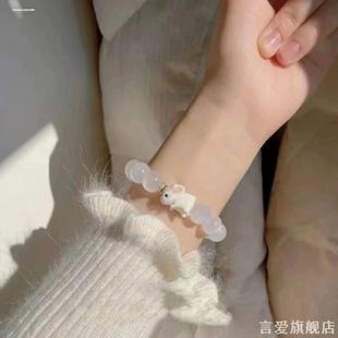 仿草莓晶仿玉兔手链女桃花朵朵开小兔子本命年生肖仿水晶手串饰品