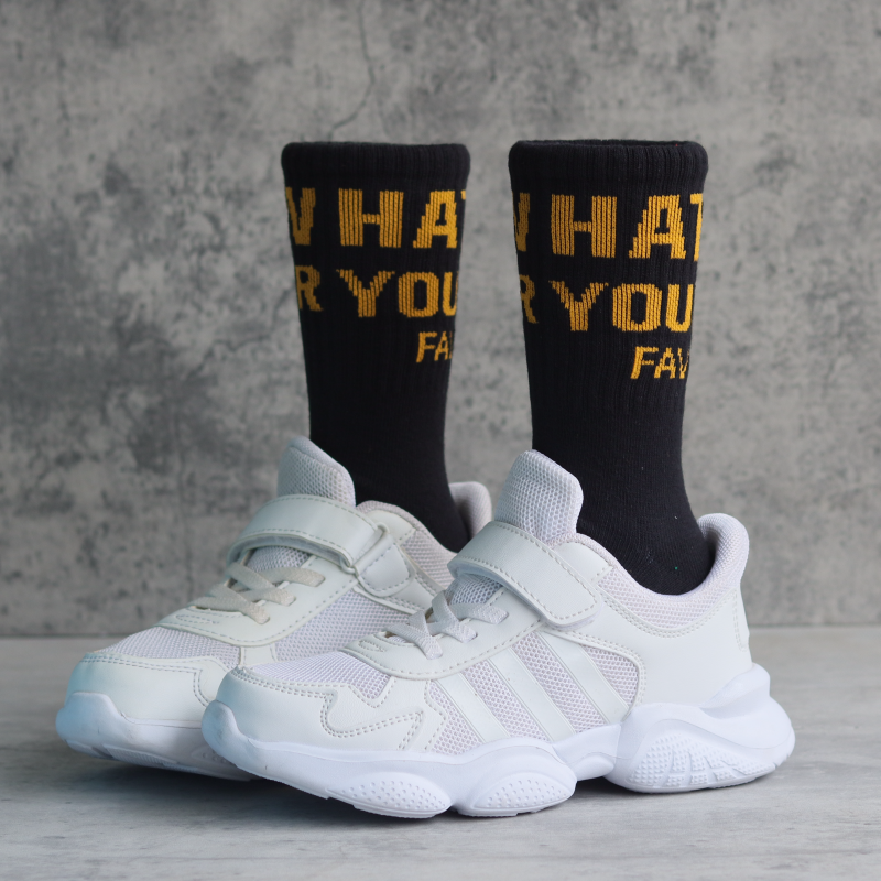 男女儿童洋气黑色字母潮牌中筒袜学生运动袜街舞走秀表演袜篮球袜