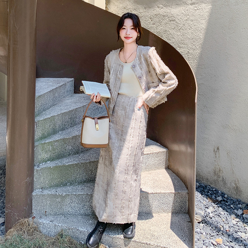 流苏小香风套装裙女2026春季新款高级感通勤气质西装半身裙两件套