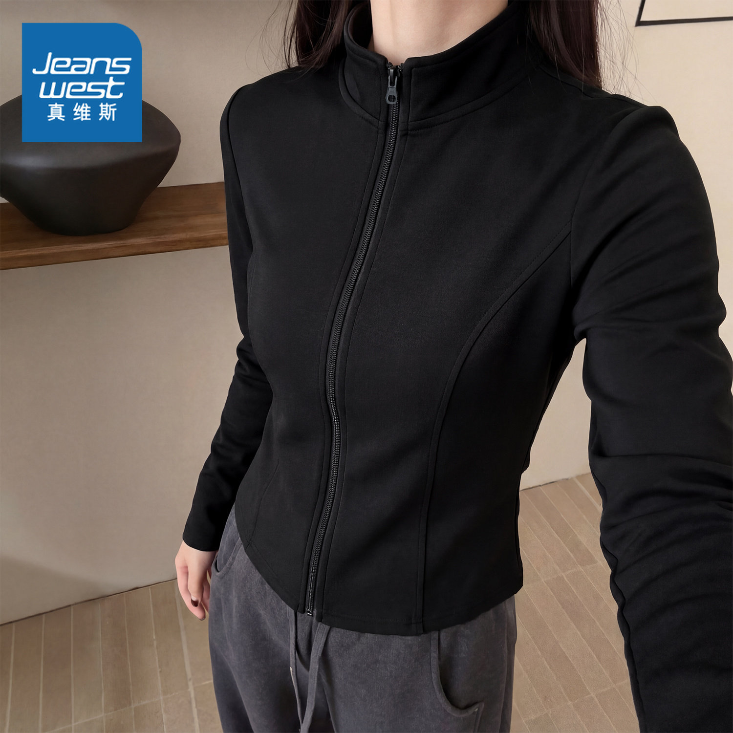 NOB真维斯黑色修身立领卫衣开衫女装2026春季新款休闲运动短外套,女装/女士精品,短外套,淘宝优惠券,粉丝福利购,淘宝优惠卷