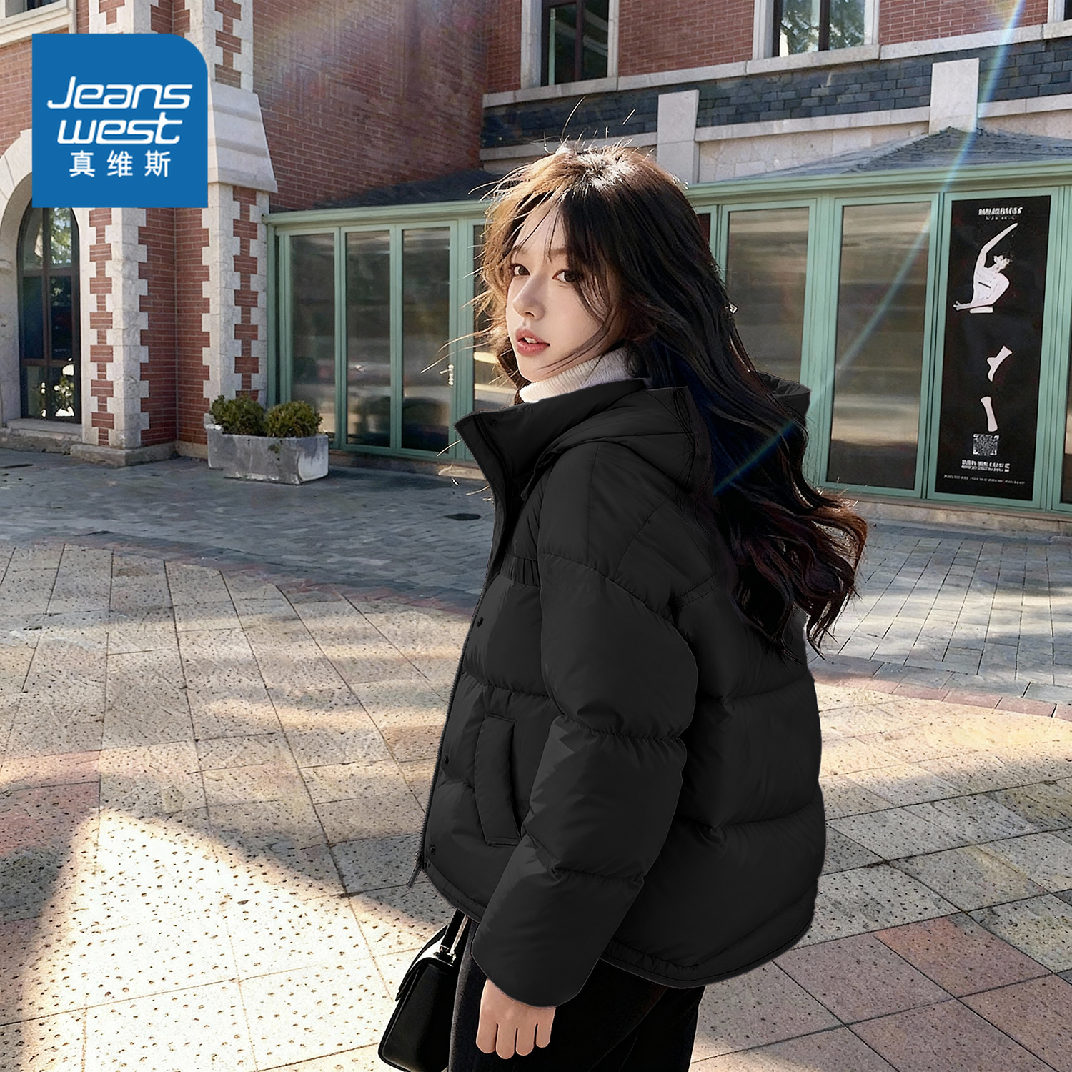 NOB真维斯黑色连帽短款羽绒服女