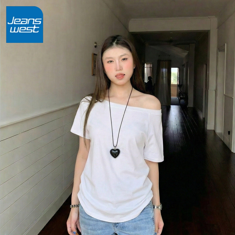 KCV真维斯斜肩短袖t恤女夏季2026年新款设计感修身一字肩露肩