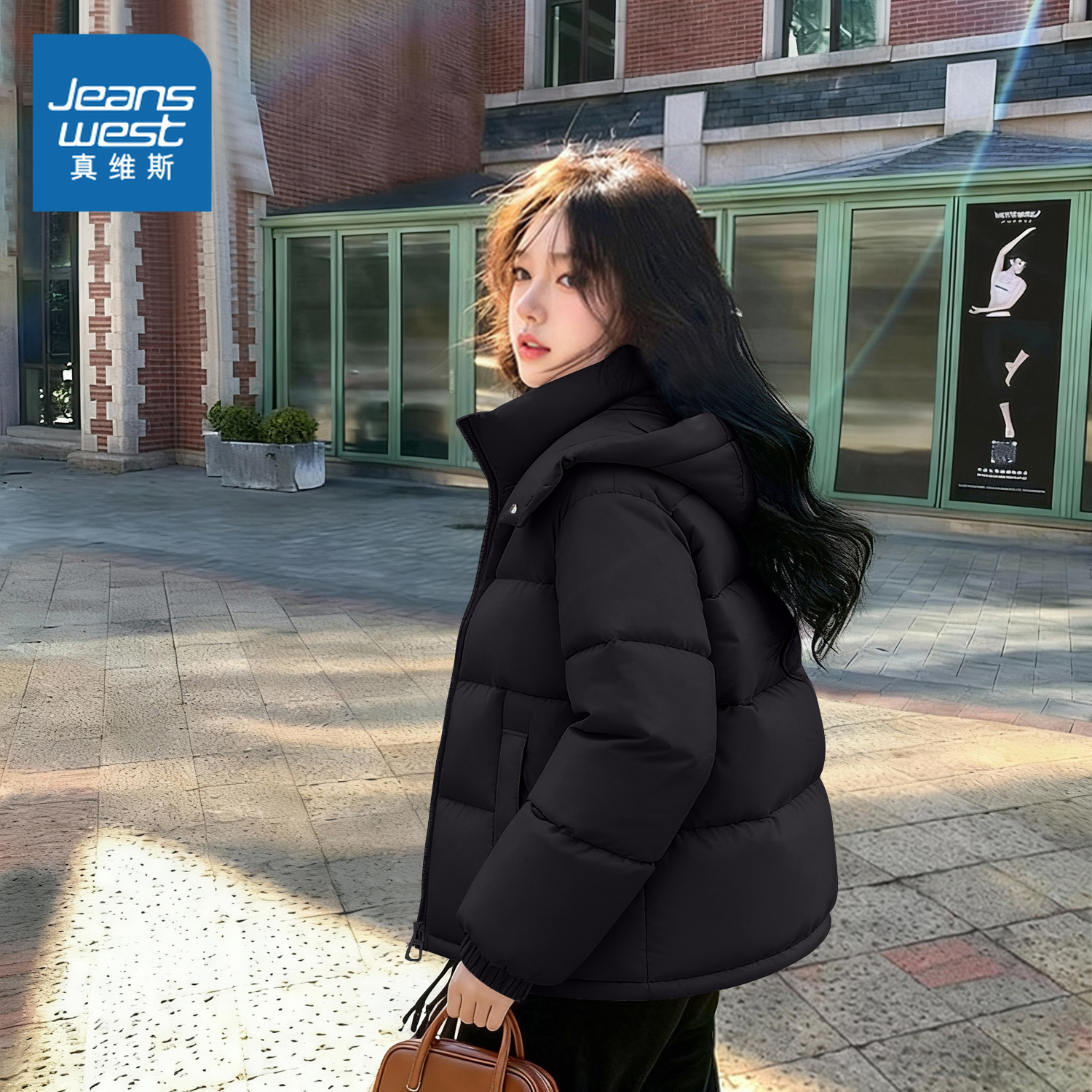 真维斯黑色加厚外套棉服女款2025