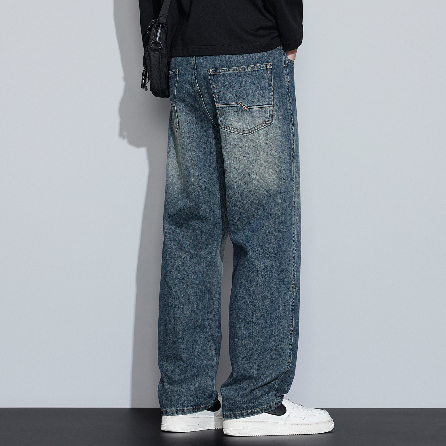 2025年版秋冬新款厚款直筒宽松阔腿男士挺阔硬牛仔裤垂感拖地裤潮