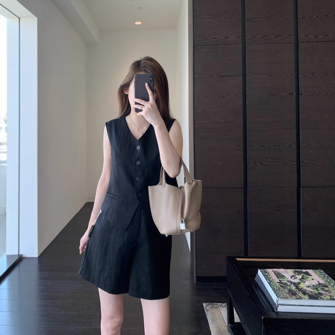 老钱风V领马甲短裤高端亚麻混纺显瘦无袖套装女短裤夏新