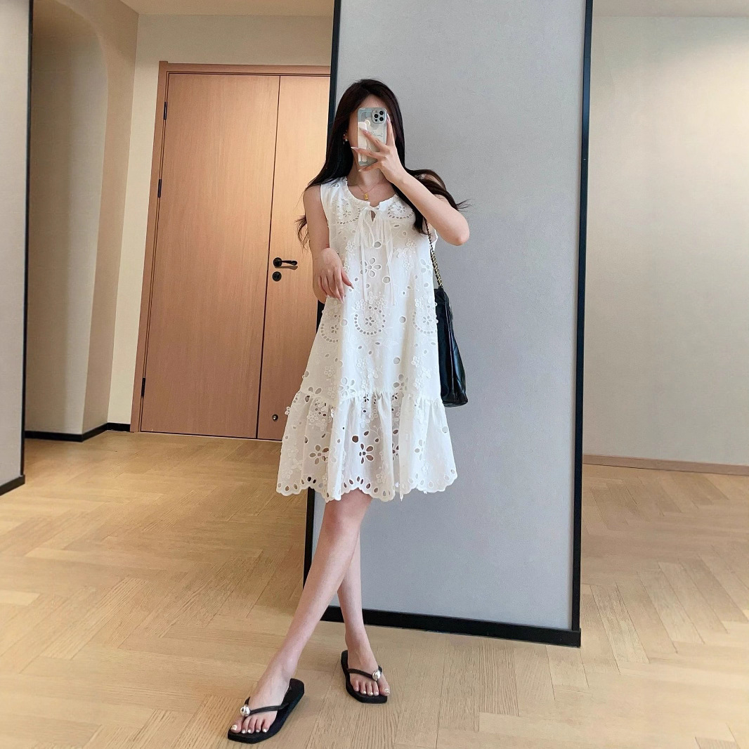 春不晚 氛围感时髦叠穿背心裙纯棉镂空绣花荷叶边连衣裙女2025夏