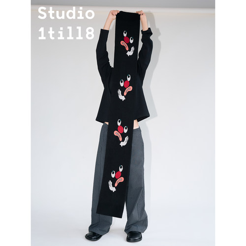 Studio1till8黑色牙痛脸围巾