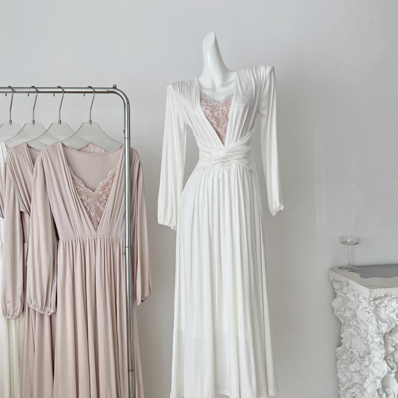 淡香纯欲风蕾丝拼接长袖连衣裙扭结设计收腰显瘦长裙