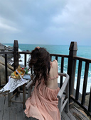 法式 性感纯欲风不规则露腰显瘦吊带连衣裙女三亚海边度假拍照长裙