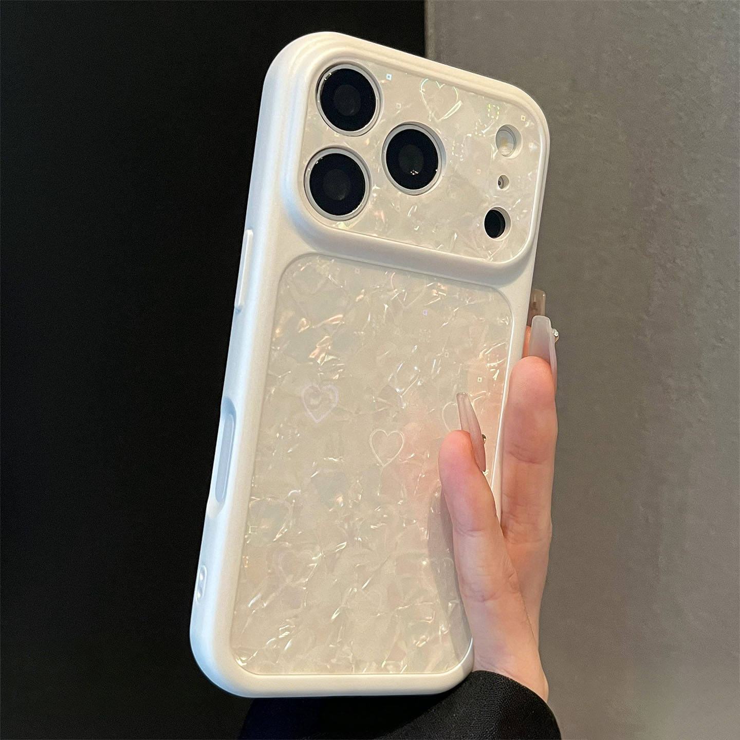钢琴白贝壳纹适用苹果iPhone17promax手机壳女款16pro镭射爱心15pro高级感小众14轻奢珠光质感13全包防摔保护