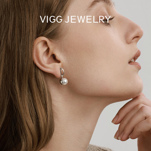 VIGG含苞耳钉高级感轻奢设计2025年新款 潮淡水贝珠气质银针配饰品