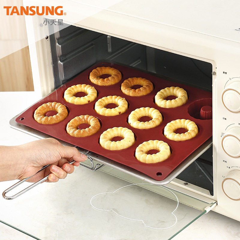 现货12连硅胶甜甜圈模具烘焙用具硅胶模具圆圈布丁甜甜圈蛋糕模具