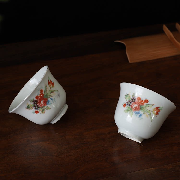 日月堂 民国老粉彩茶杯一对 花卉带款年号古董瓷器摆件古玩老物件