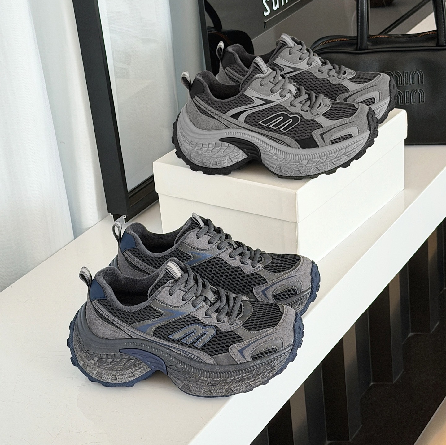 欧洲站2025冬季新款时尚厚底加绒老爹鞋女百搭休闲运动鞋增高潮鞋