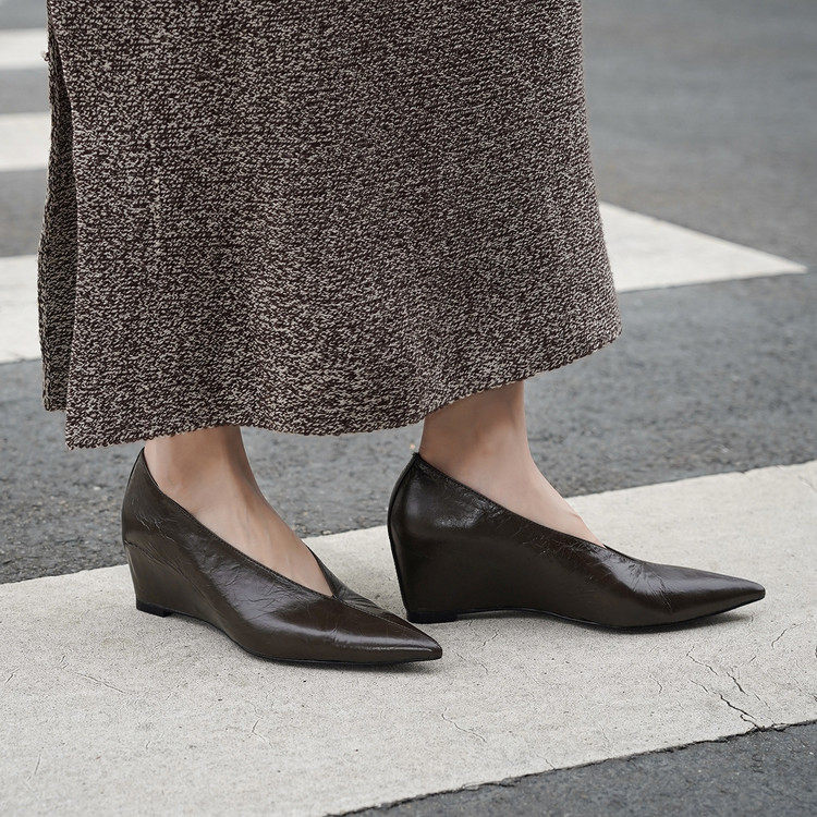 2026年春季新款时髦尖头单鞋真皮内增高V口简约百搭高跟白色,女鞋,浅口单鞋,淘宝优惠券,粉丝福利购,淘宝优惠卷