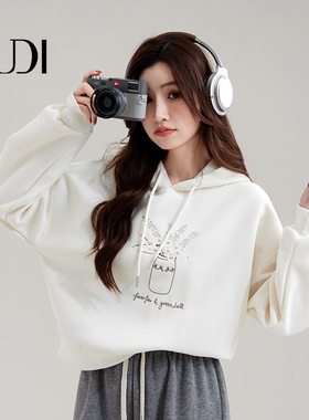 露迪尚品新款女装连帽卫衣修身显瘦通勤短白色外套女LDW250039