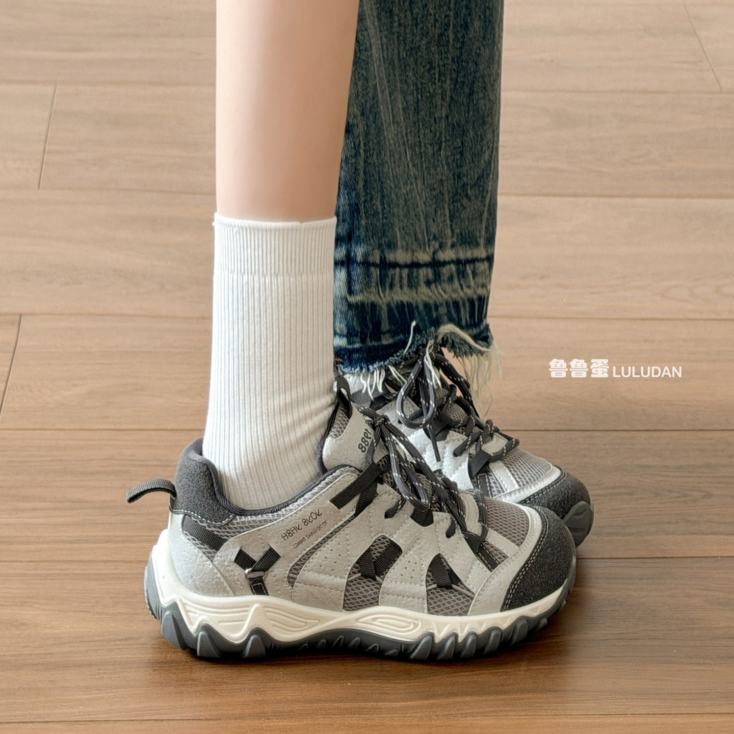 鲁鲁蛋舒服不累脚休闲运动鞋女款2026新款巨好看的秋季厚底老爹鞋