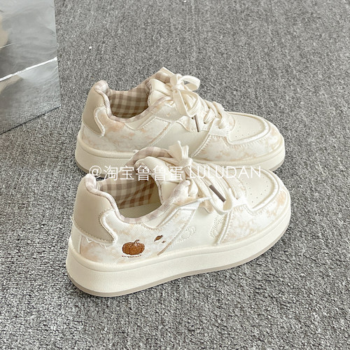 鲁鲁蛋 秋季厚底小白鞋女款2025新款韩系板鞋女鞋百搭小众面包鞋