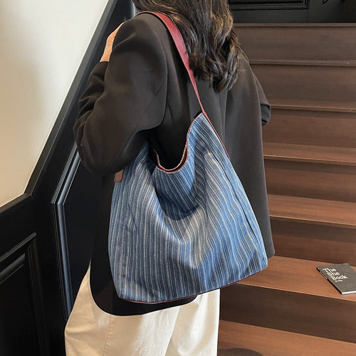 牛仔布包包女慵懒风单肩包大容量