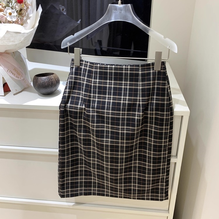 蘑糯糯黑色/咖色格纹裙格子中裙