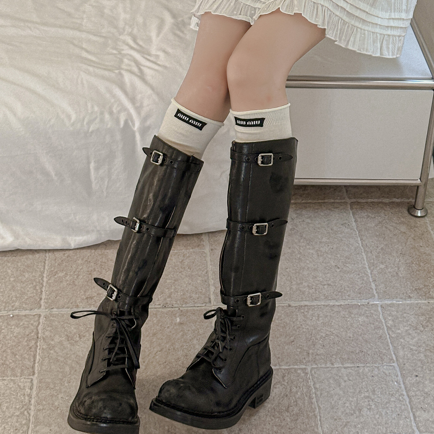 配长筒靴的袜子女布标小腿袜纯棉