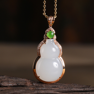 18k玫瑰金和田玉葫芦吊坠钻石镶嵌白玉平安福禄挂件项链